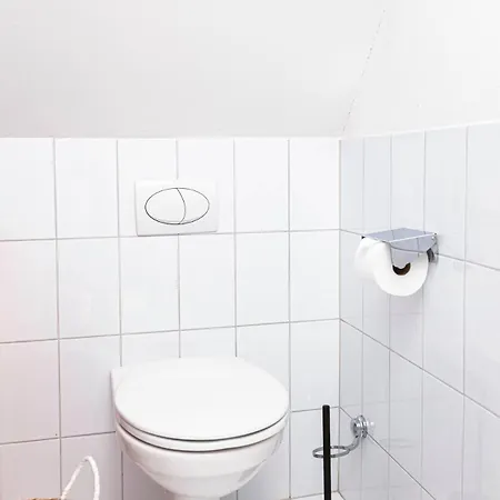 Zentraler Charme Im Historischen Dachgeschoss Appartement Bregenz